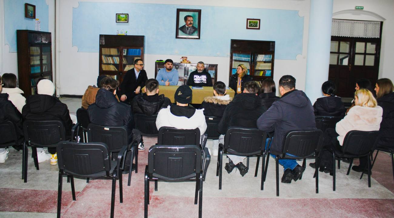 Activitate preventivă la Penitenciarul Mărgineni pentru elevi