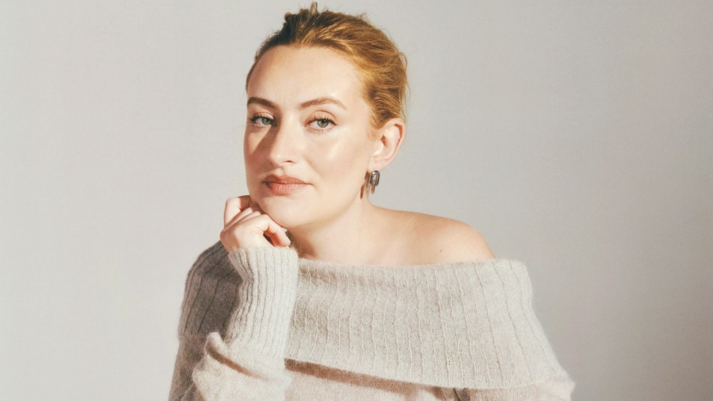 Creatorul „Chicken Shop Date”, Amelia Dimoldenberg, va juca și produce o comedie romantică pentru Orion Pictures