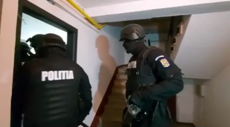Poliția efectuează percheziții în dosarul de evaziune fiscală din mai multe județe