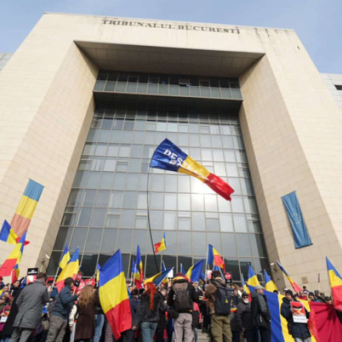 Protest masiv în Ploiești: George Simion cere demisia Guvernului