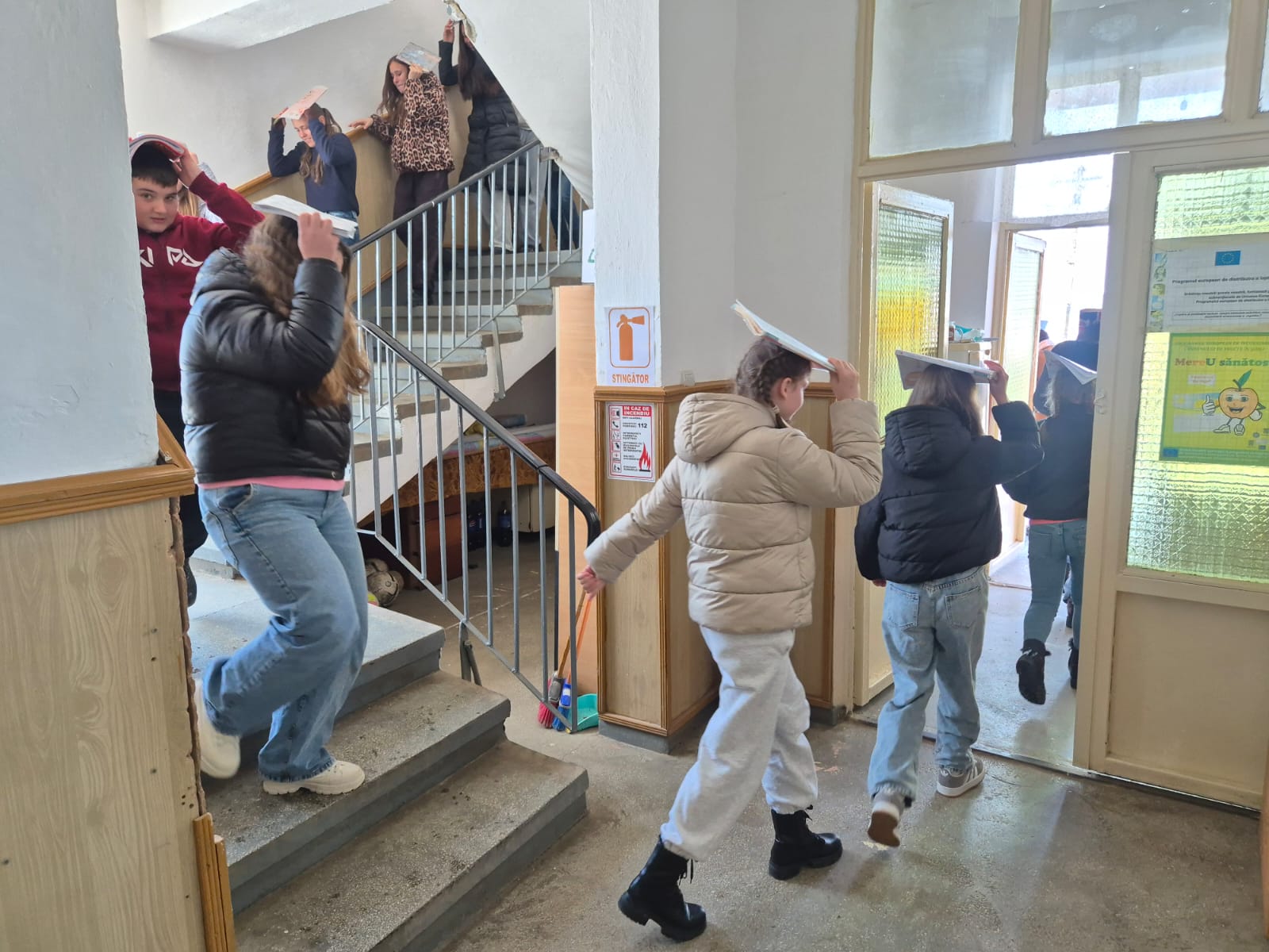 Exerciții de simulare a cutremurelor la școlile din Pomârla