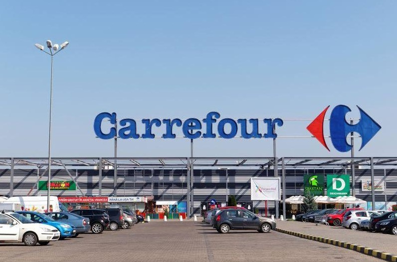 Carrefour negociază vânzarea operațiunilor din România către Pavăl Holding