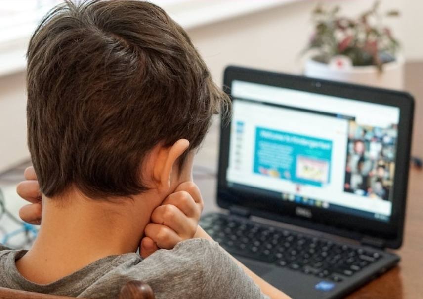 Activități educaționale pentru siguranța online a elevilor la Școala Gimnazială Raciu