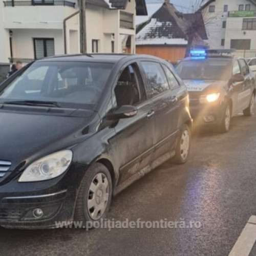Minor de 16 ani, prins la volanul unui autoturism neînmatriculat