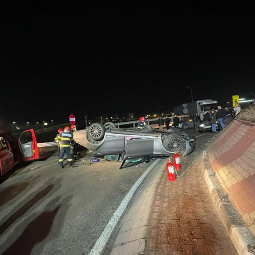 Accident rutier în Sebeș: autoturism răsturnat fără persoane încarcerate