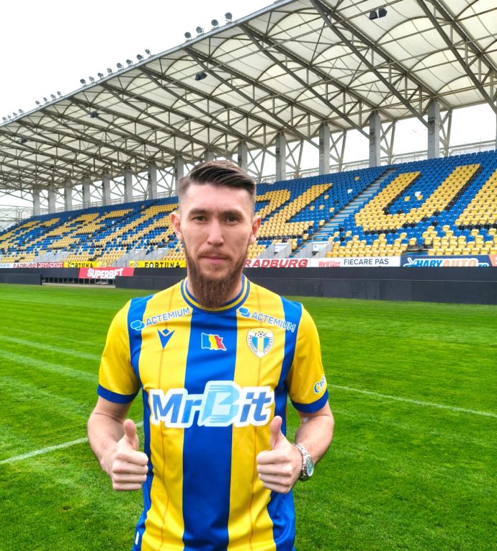 Abat Aimbetov devine oficial jucătorul echipei Petrolul Ploiești