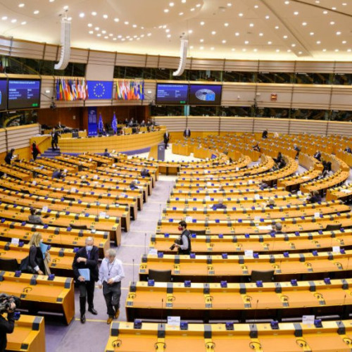 Liderii UE acționează pentru revitalizarea industriei europene