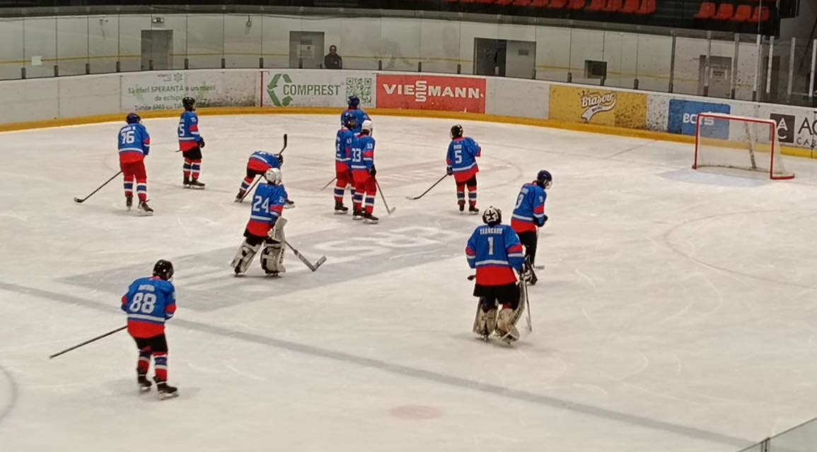 AS Sapienția și CSM Galați, confruntare în hochei la Cârța