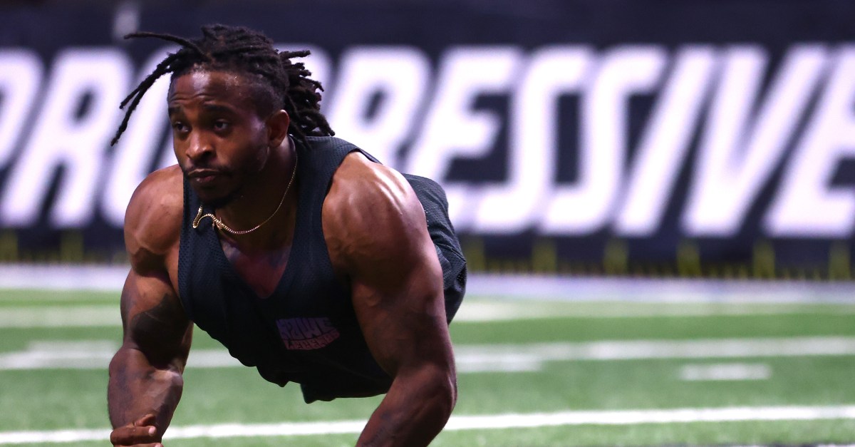 „Nu cred că e amuzant”: Zion Clark, luptător născut fără picioare, îi răspunde lui Valter Walker înainte de meci