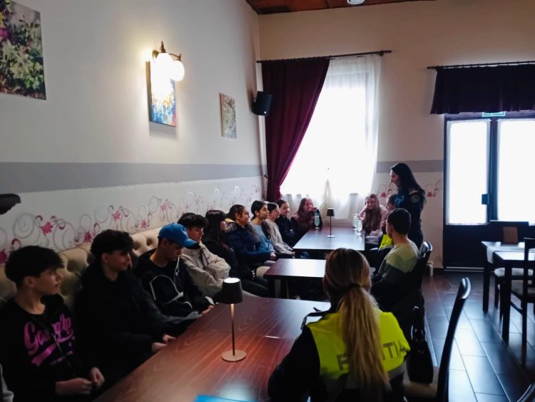 Bistro Caffe Moțu sprijină tinerii prin colaborarea cu poliția