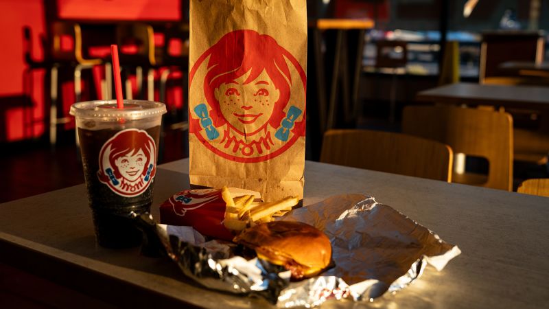 Wendy’s va continua să închidă sute de restaurante până la mijlocul anului 2026