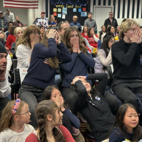 Reacția de la petrecerea de vizionare a Jocurilor Olimpice de la patinoarul lui Ilia Malinin din Reston