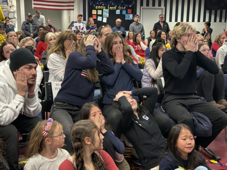 Reacția de la petrecerea de vizionare din orașul natal al lui Ilia Malinin