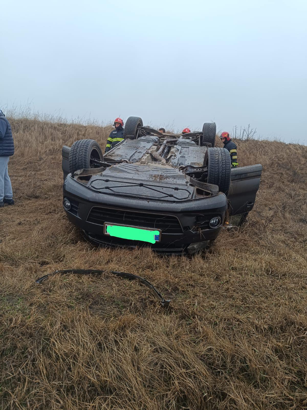 Accident rutier grav în Crețești: o femeie rănită, transportată de urgență