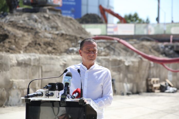 Primarul Sectorului 4 anunță repararea gropilor în martie