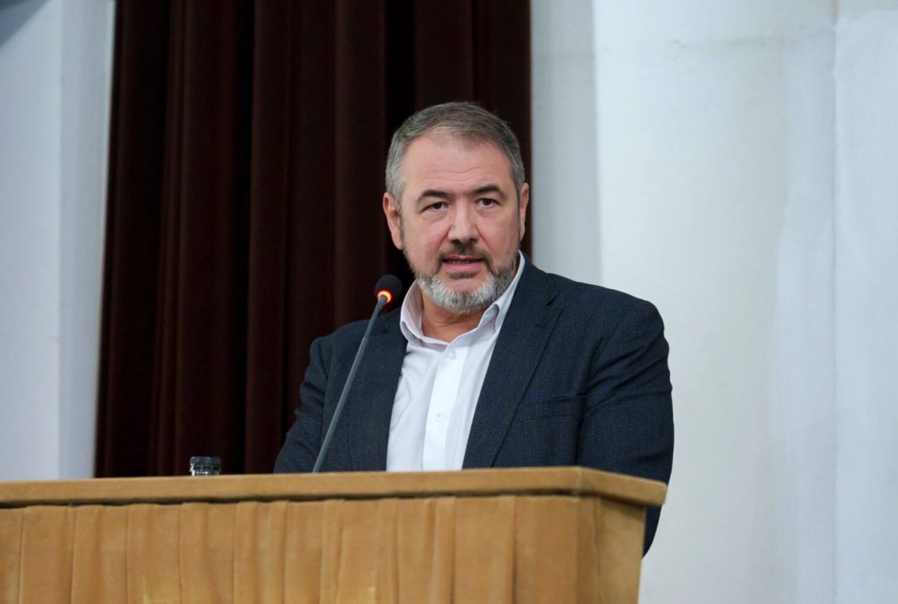 Sorin Costreie susține reglementarea accesului copiilor la rețelele sociale