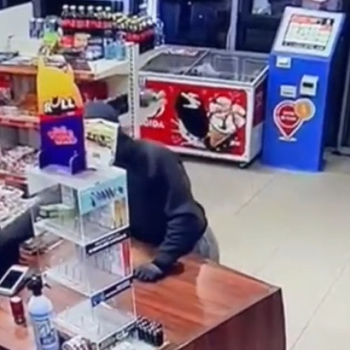 Amenințare cu cuțitul la o benzinărie din Timișoara: suspect reținut