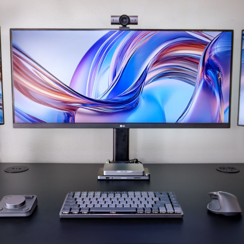 Am investit complet în seria MX Master de la Logitech pentru noua mea configurare de birou