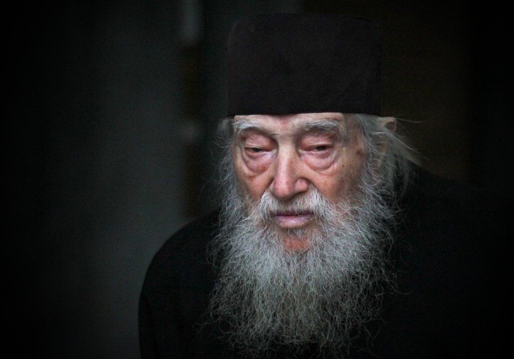 A murit arhimandritul Clement Haralamb, un simbol al spiritualității românești