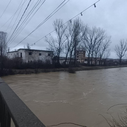 Avertizare Cod portocaliu de inundații pe râul Nischov
