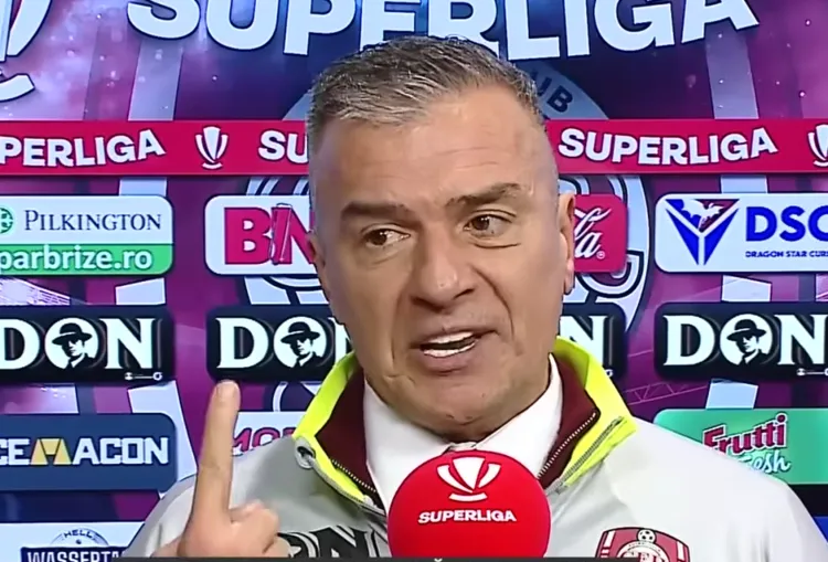 Fanii CFR Cluj protestează după plângerea U Cluj împotriva antrenorului Pancu