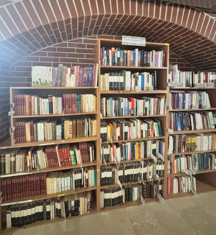 Ambasada Chinei donează cărți Bibliotecii Județene Vrancea