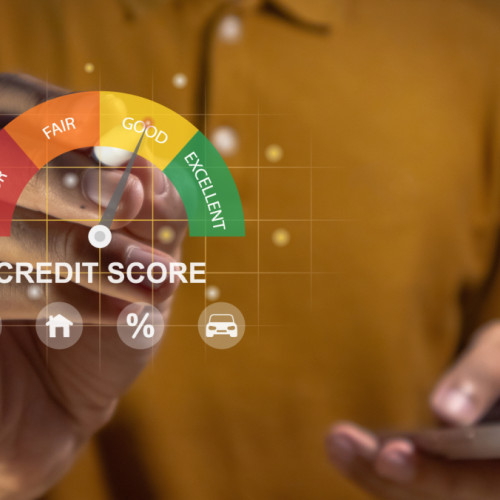 O aplicație de întâlniri controversată folosește scorurile de credit pentru a crea potriviri