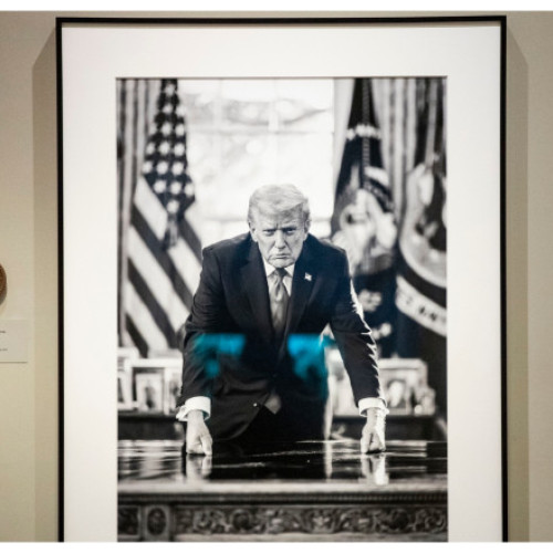 Casa Albă propune noi portrete ale lui Donald Trump la Galeria Națională de Portrete