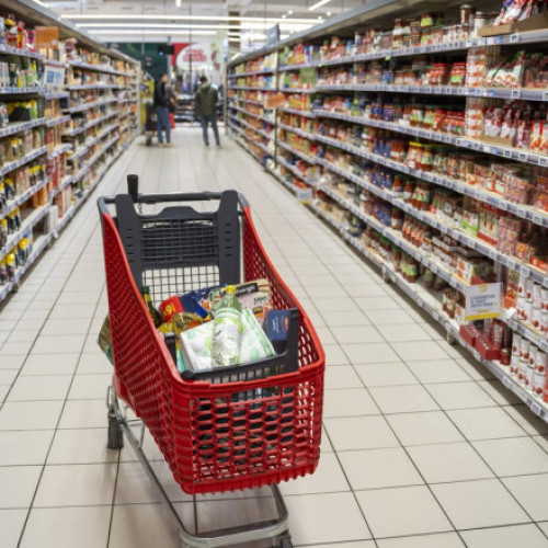 Numărul furturilor din magazinele din România crește rapid