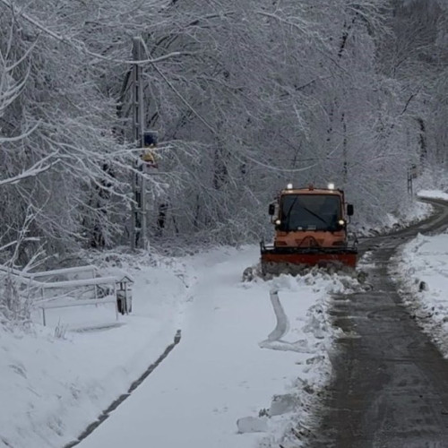 Vrancea sub cod portocaliu de ninsoare; măsuri de intervenție active