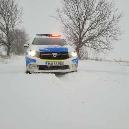 Circulația pe DN23B în Vrancea, suspendată din cauza vremii nefavorabile