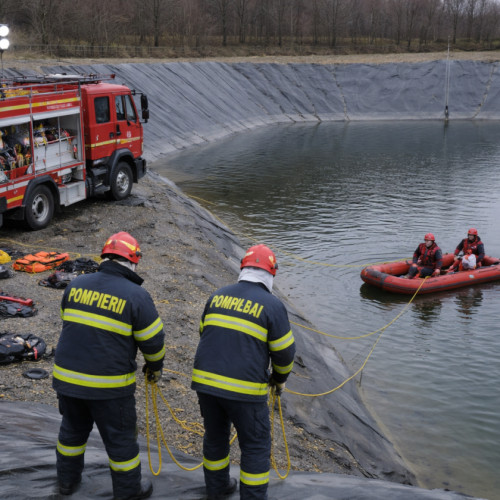 Un angajat al unei ferme din Alba a murit înecat în bazin de acumulare