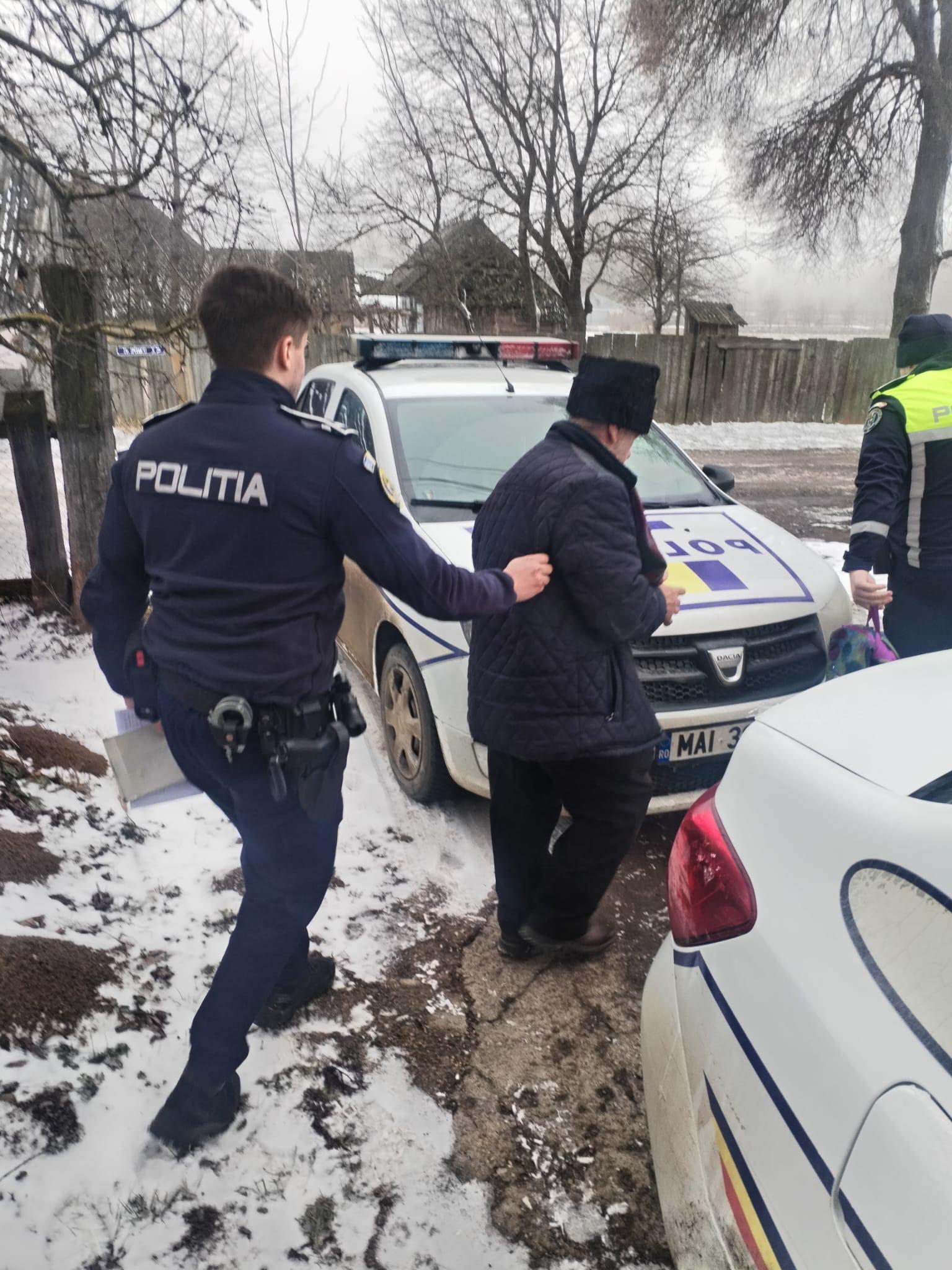 Femeie amenințată cu toporul de soț, un bărbat reținut în Oglinzi