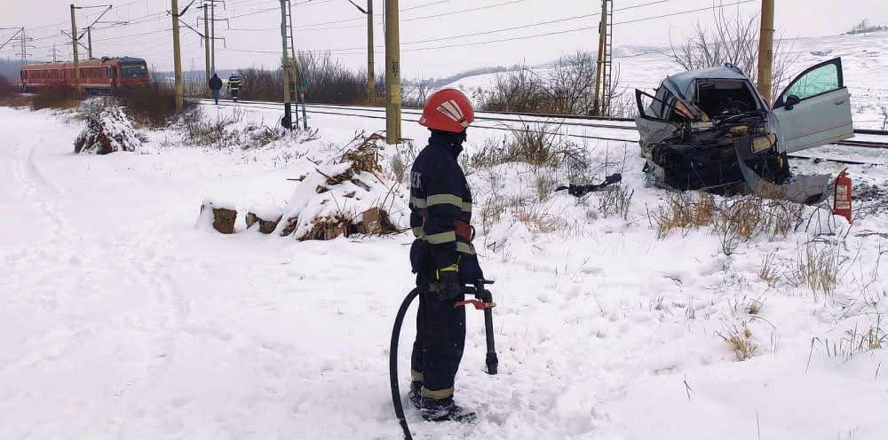 Accident feroviar la Târgu Frumos, două persoane rănite