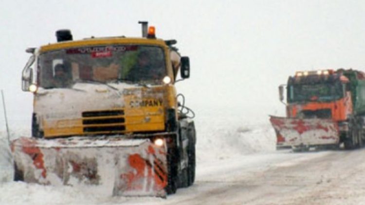 Traficul pe drumurile din țară este afectat de condițiile meteo