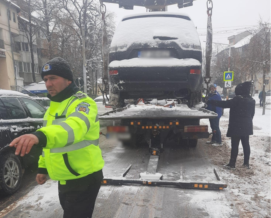 Poliția din Botoșani acționează împotriva parcărilor neregulamentare