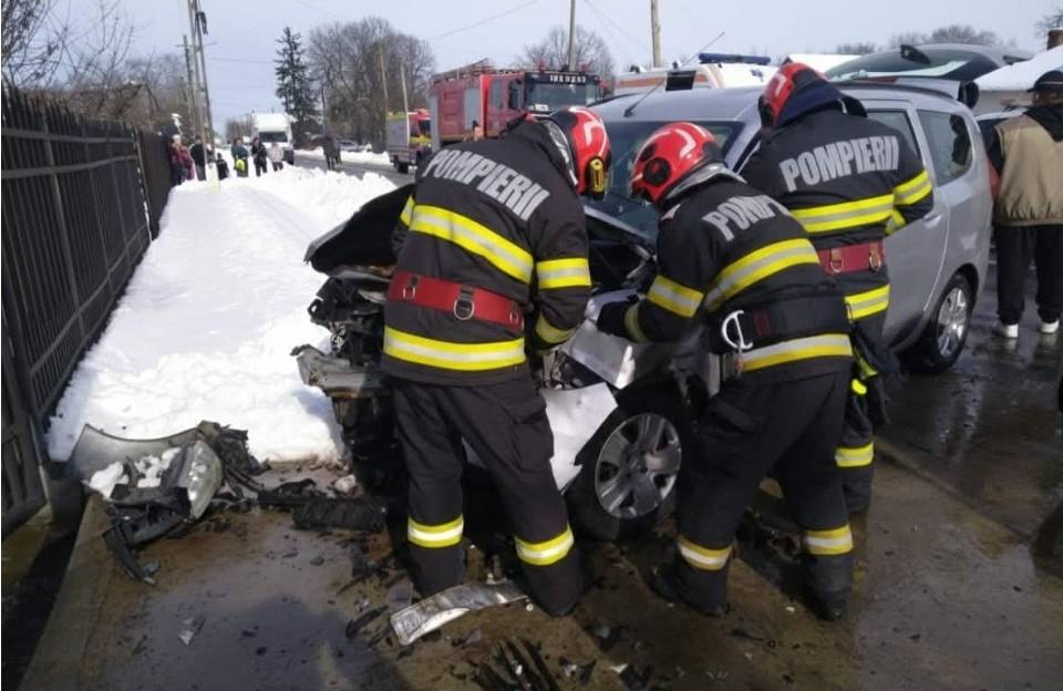 Accident rutier în Odobești: două victime transportate la spital