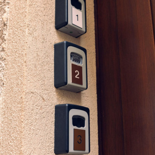 Ministerul Economiei reglementează închirierea turistică a apartamentelor