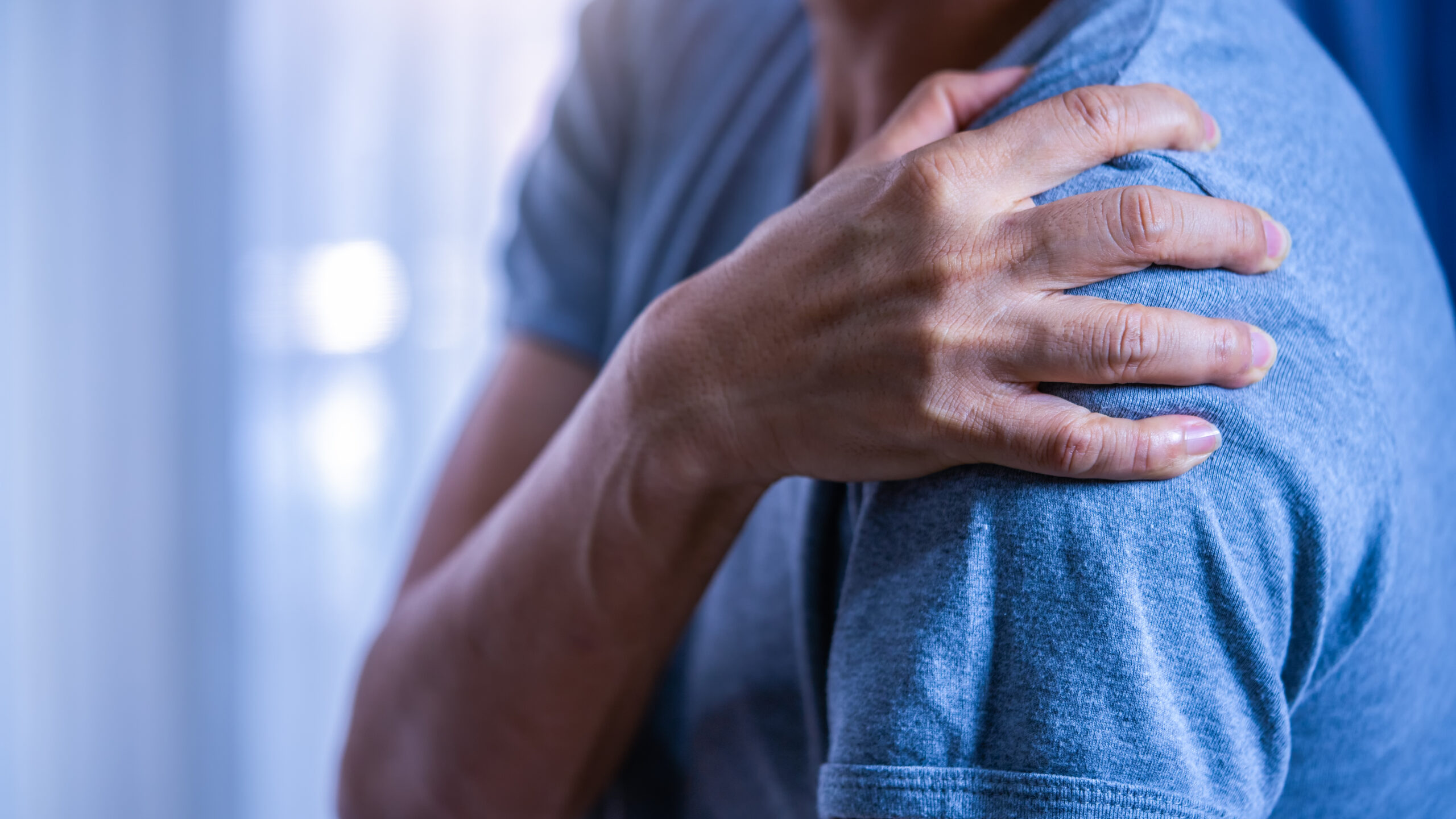 99% dintre adulții de peste 40 de ani au "anomalii" la umăr, conform unui studiu