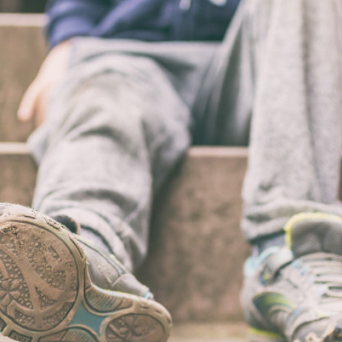 Percheziții în București, patru reținuți pentru exploatarea minorilor în cerșetorie