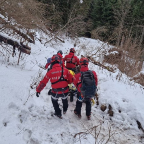 64 de persoane salvate de pe munte în ultimele 24 de ore