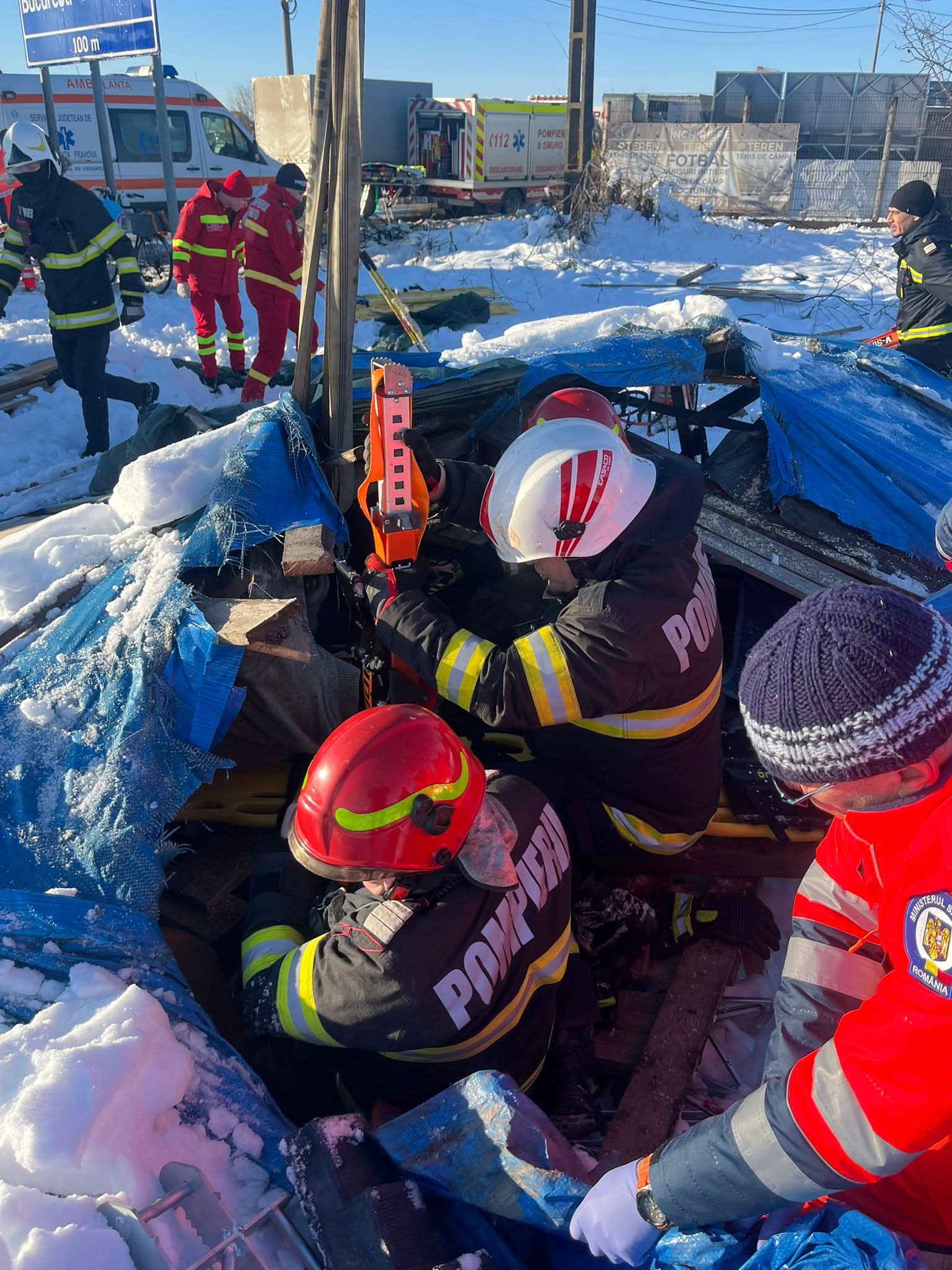 Intervenție de urgență a pompierilor în Ploiești după un accident