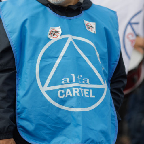 Minerii și energeticienii protestează în Piața Victoriei pentru drepturile lor