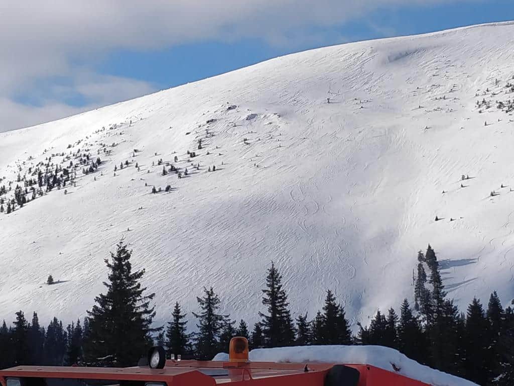 Atenționare de avalanșă în masivele montane din Carpații Meridionali