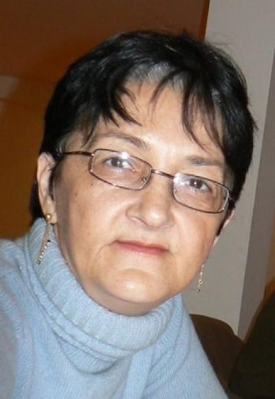 Stela Iorga prezintă volumul „Estella” la Cenaclul „Noduri şi Semne”