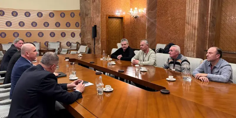 Ilie Bolojan discută cu sindicatele din energie la Palatul Victoria