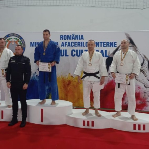 Polițist din Vrancea premiat cu aur în competiția de judo a Ministerului Afacerilor Interne
