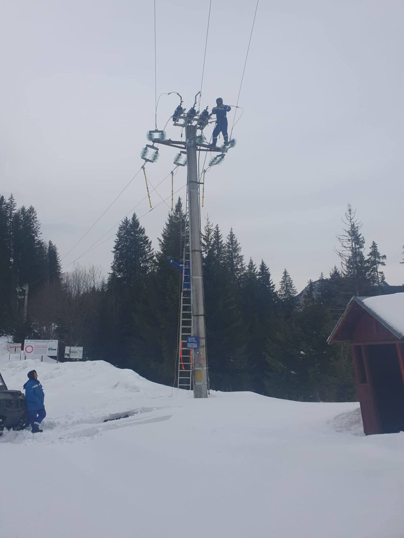 Toate zonele din Dâmbovița au fost realimentate cu energie electrică