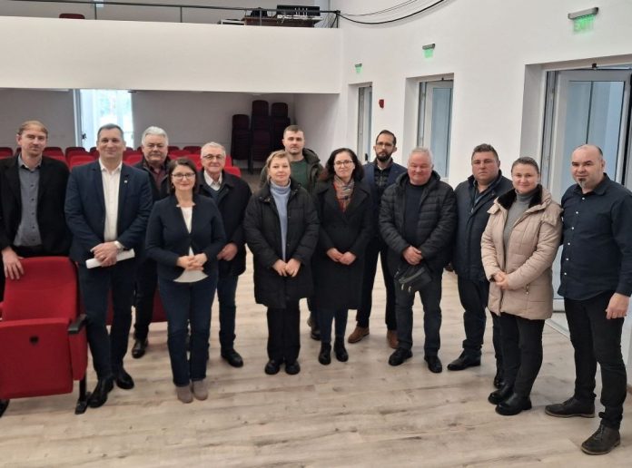 Corina Atanasiu a întâlnit viticultorii din Panciu pentru soluții economice