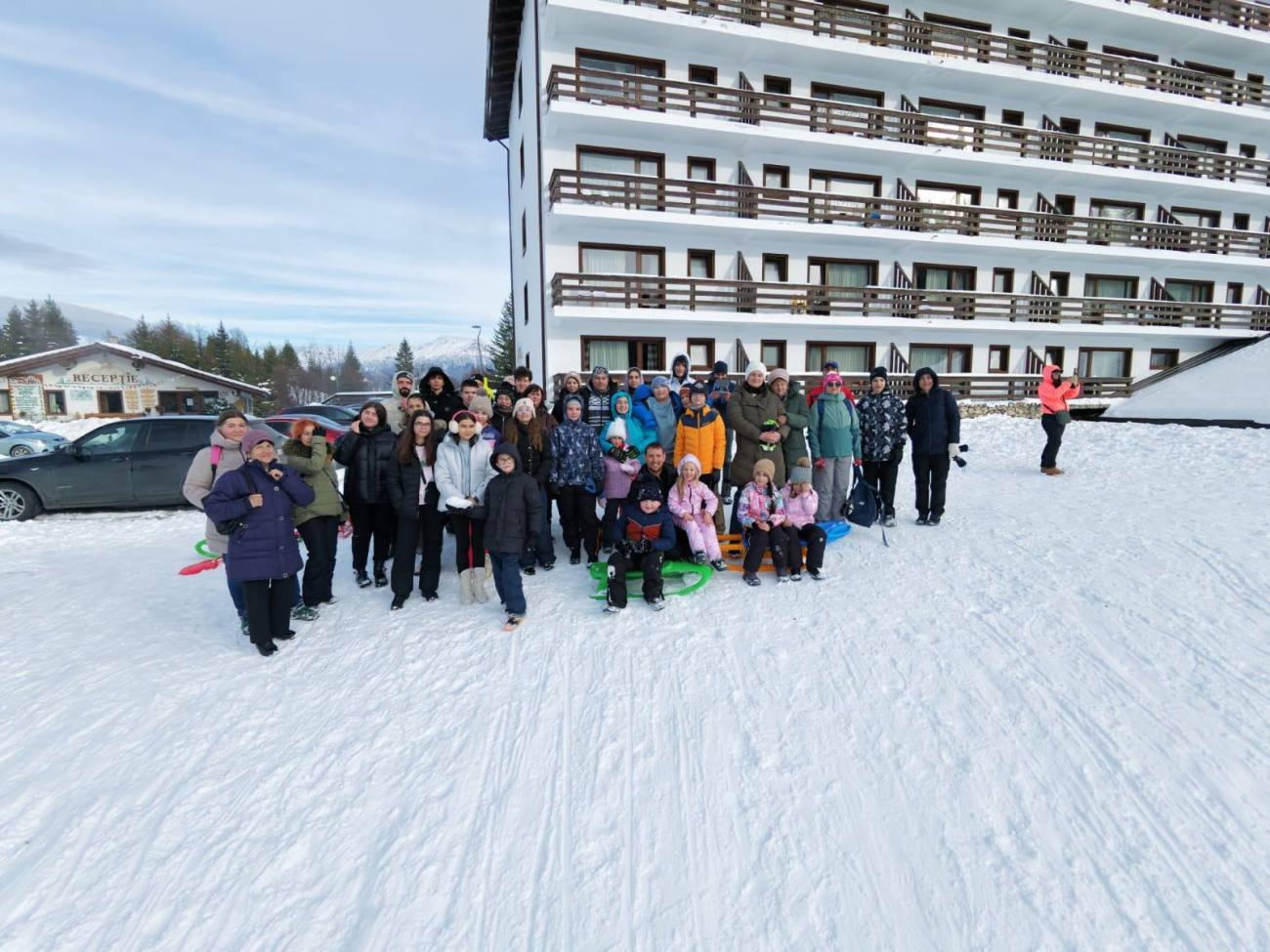 Tinerii din Parohia Eroilor din Târgoviște, activitate duhovnicească și recreativă